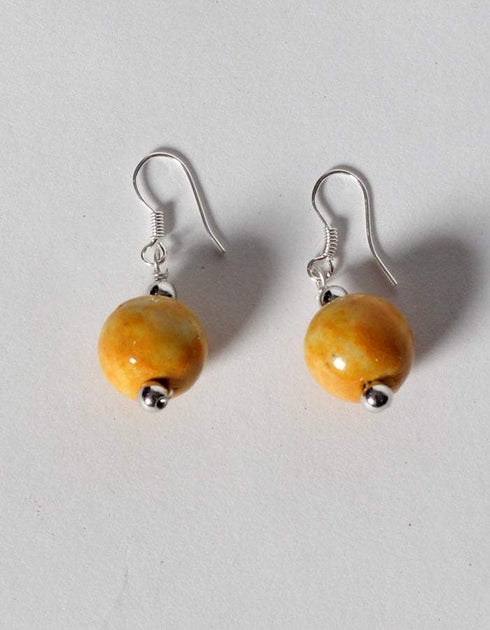 Blue Pottery Guccha Neckalce With One Bead Earring - Yellow Base With Blue Flowers